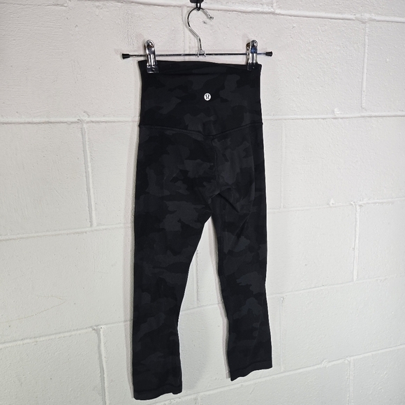Lululemon align high rise black gray camo crop leggings - Picture 6 of 9